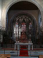 Klick: Chor mit Altar des Marienmünsters 94kB