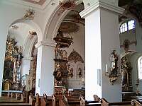 Klick: Vom linken Querschiff zu Chor, Kanzel,
Statue Therese von Lisieux 172kB