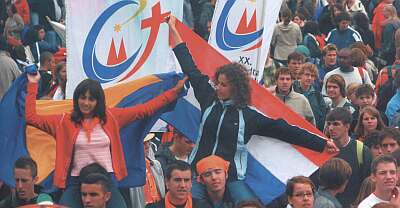 Konzert auf dem Mannheimer Maimarktgelände zum Abschluß der Tage der Begegnung
(Foto aus dem offiziellen Magazin des Weltjugendtages)